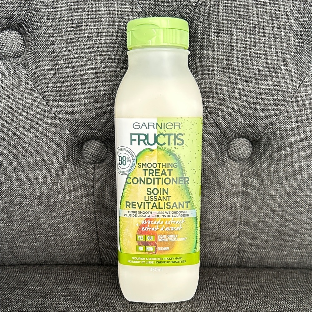 NEW 🆕 Garnier Fructis Smoothing Treat Conditioner frizzy hair vegan no silicone